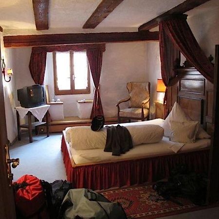 ホテルHaus Zum Sternen ロットヴァイル 部屋 写真
