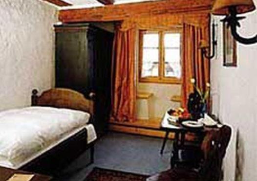 ホテルHaus Zum Sternen ロットヴァイル 部屋 写真
